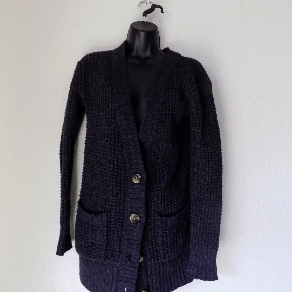 Aeire brand medium grey cardigan